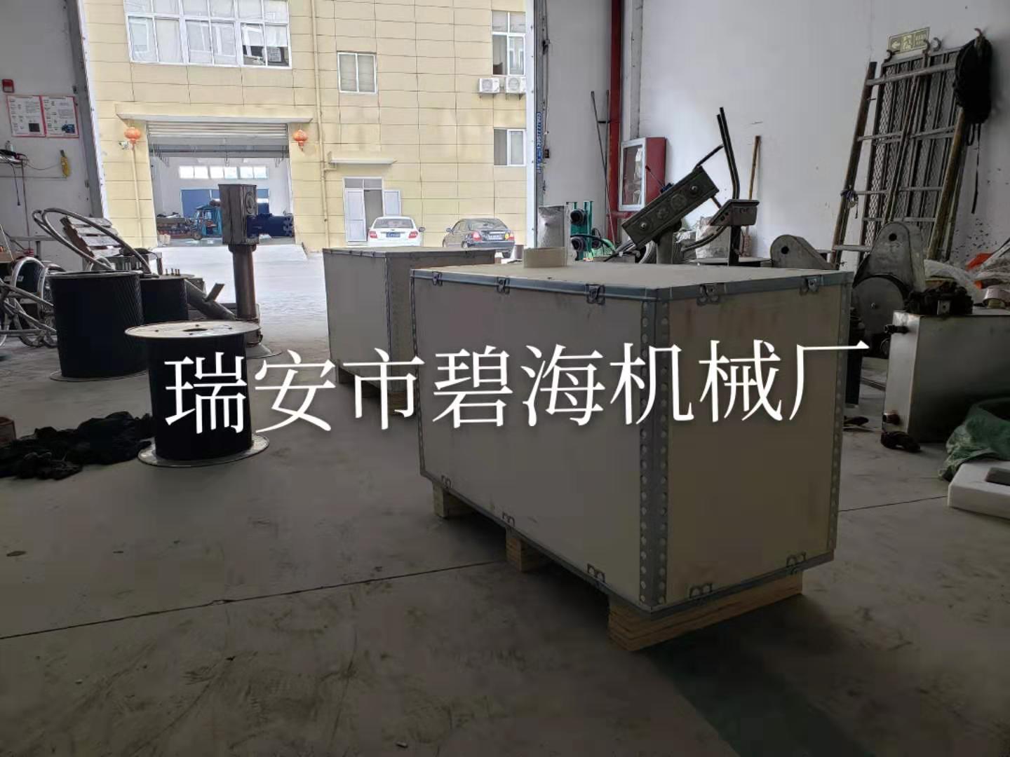   Guangdong customer hook machine delivery success(图1)